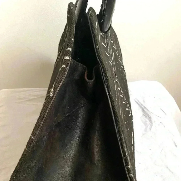 Handcrafted mud cloth leather satchel handbag - Picture 6 of 11